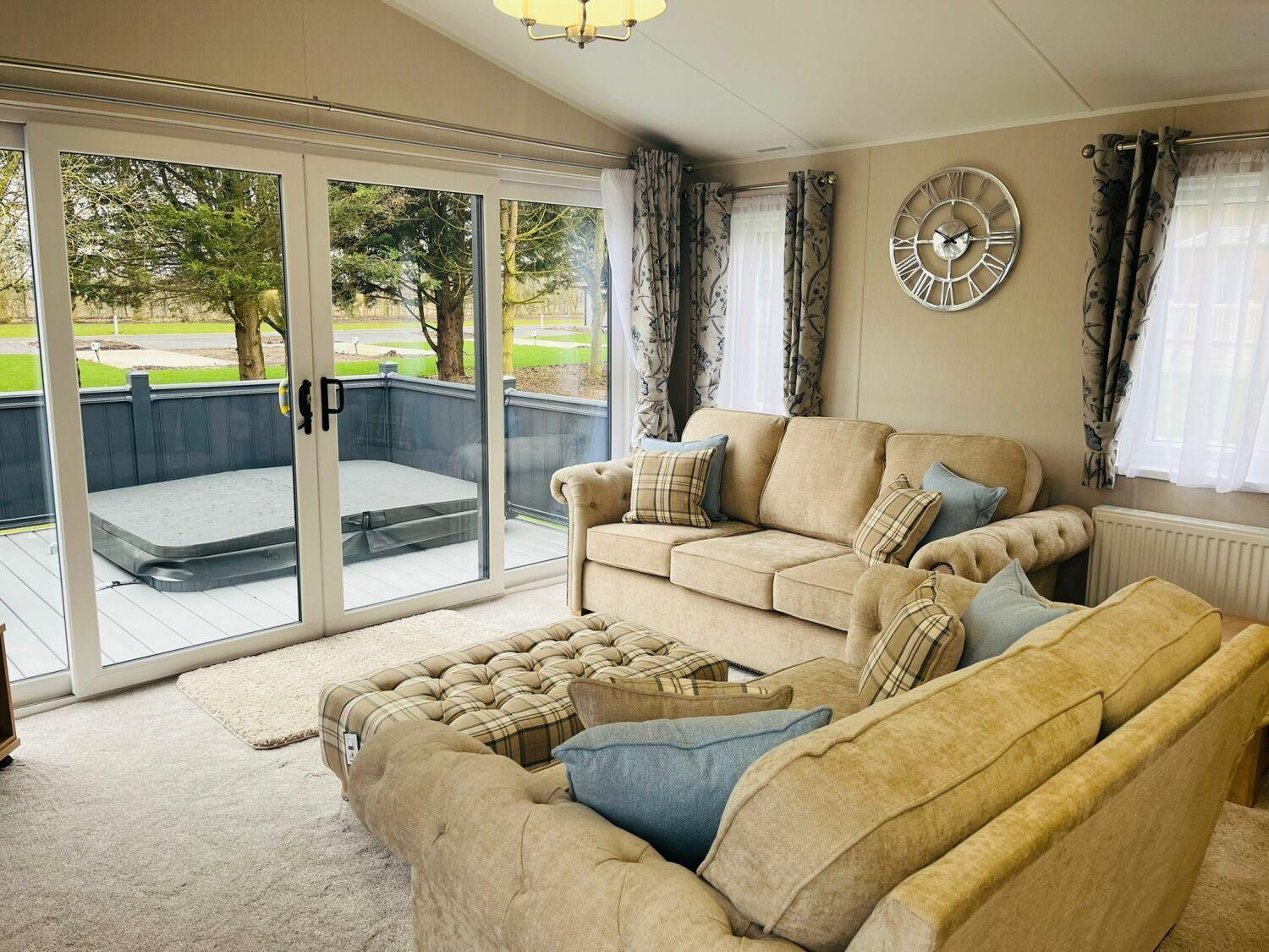 Country Cabin With Hot Tub York Luaran gambar